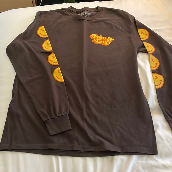 Free & Easy Unisex long sleeve T-shirt brown, size large, brand new / never worn - Picture 2 of 9